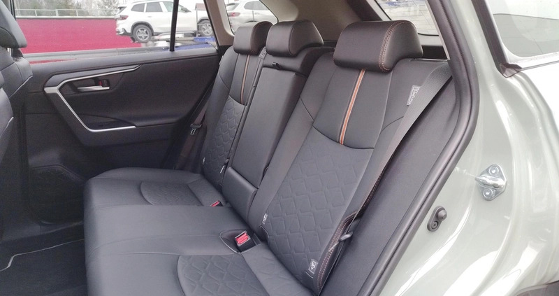 Toyota RAV4 cena 189900 przebieg: 17090, rok produkcji 2022 z Bychawa małe 301